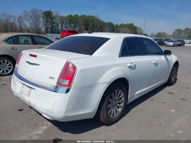 44535685 :رقم المزاد ، 2C3CCAAG0EH335837 vin ، 2014 Chrysler 300 مزاد بيع