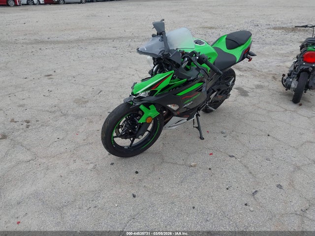 Kawasaki EX400 2022 JKAEXKG18NDAF8779 Image 2