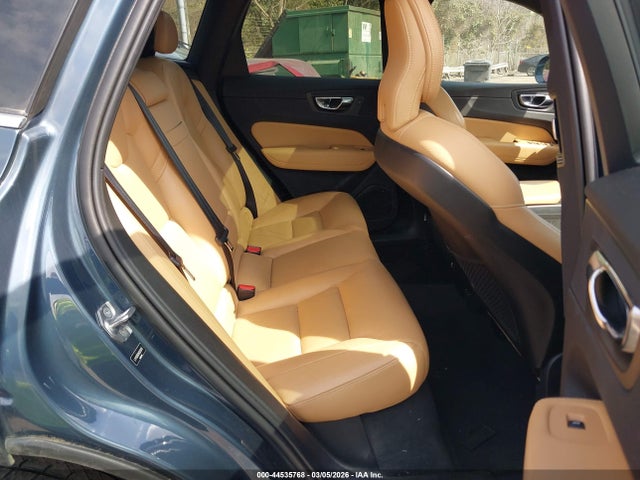 2019 VOLVO XC60 LYV102DK8KB250619 Photo 7