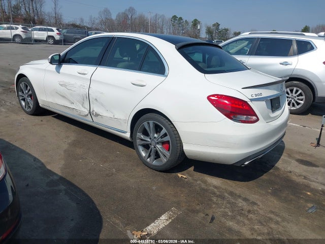 2015 Mercedes-benz C 300 4matic მანქანა იყიდება აუქციონზე, vin: 55SWF4KB6FU034693, აუქციონის ნომერი: 44535791