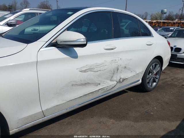 2015 Mercedes-benz C 300 4matic მანქანა იყიდება აუქციონზე, vin: 55SWF4KB6FU034693, აუქციონის ნომერი: 44535791