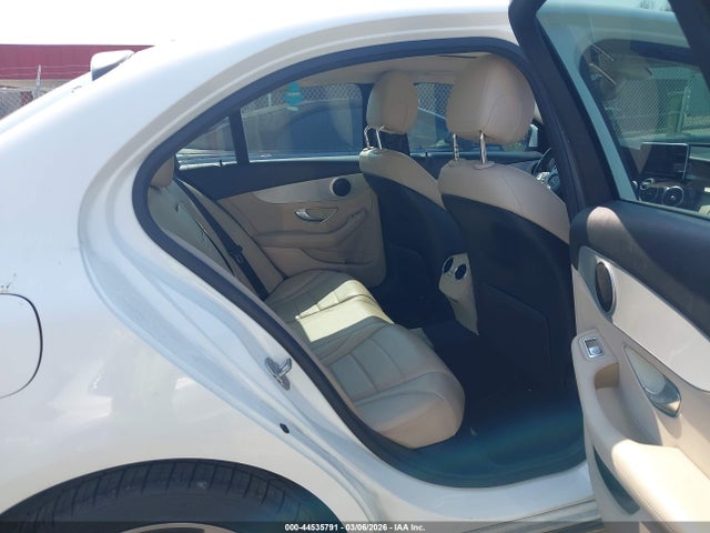 2015 Mercedes-benz C 300 4matic მანქანა იყიდება აუქციონზე, vin: 55SWF4KB6FU034693, აუქციონის ნომერი: 44535791