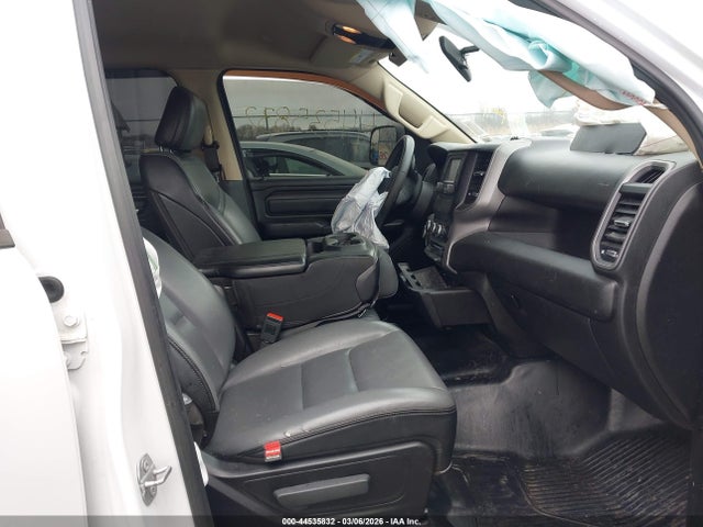 Продаж на аукціоні авто 2019 Ram 1500 Tradesman  4x4 6'4 Box, vin: 1C6SRFNT6KN651490, номер лоту: 44535832