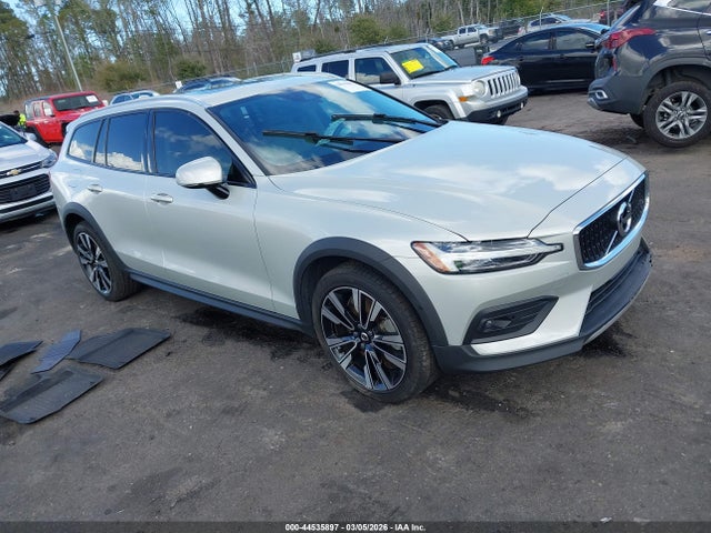 2021 VOLVO V60 CROSS COUNTRY YV4102WK2M1073845