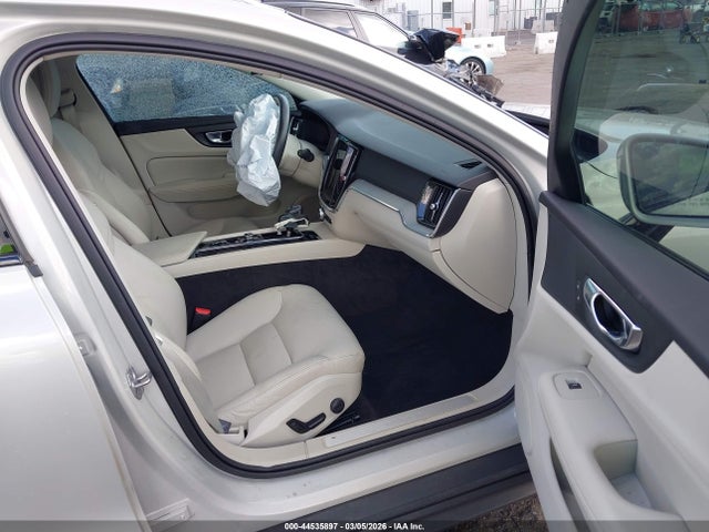 2021 VOLVO V60 CROSS COUNTRY YV4102WK2M1073845 Photo 4