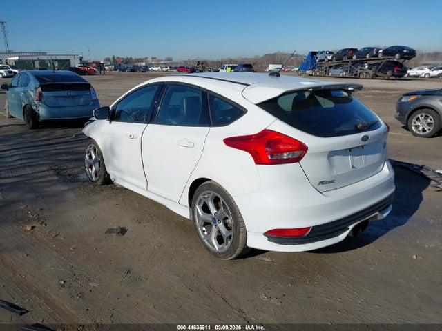Ford FOCUS ST 2017 1FADP3L99HL285340 Image 3