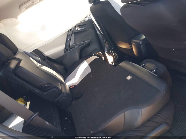 Продаж на аукціоні авто 2018 Toyota Rav4 Xle, vin: JTMWFREV6JD127007, номер лоту: 44535939
