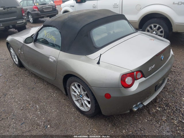 2005 BMW Z4 4USBT33525LS58318 Photo 2