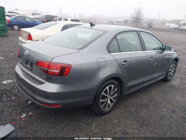 2017 Volkswagen Jetta 1.4t Se მანქანა იყიდება აუქციონზე, vin: 3VWB67AJ8HM413006, აუქციონის ნომერი: 44536023