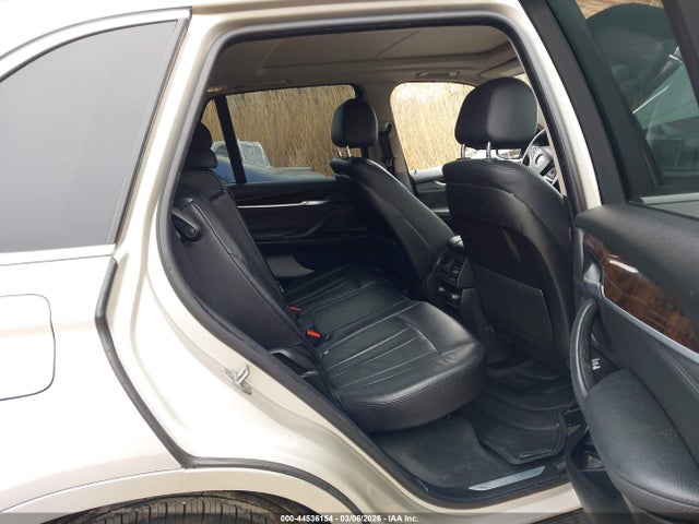 2015 Bmw X5 Sdrive35i მანქანა იყიდება აუქციონზე, vin: 5UXKR2C5XF0H35645, აუქციონის ნომერი: 44536154