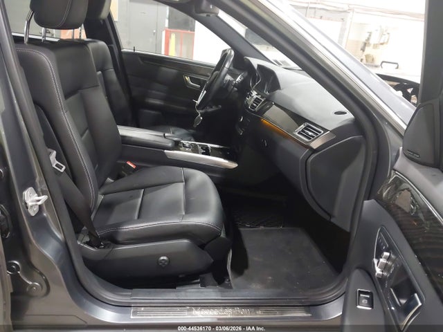 44536170 :رقم المزاد ، WDDHF8JB2GB237142 vin ، 2016 Mercedes-benz E 350 4matic مزاد بيع