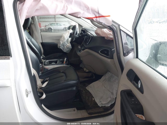 Продажа на аукционе авто 2023 Chrysler Pacifica Touring L, vin: 2C4RC1BG6PR598254, номер лота: 44536173