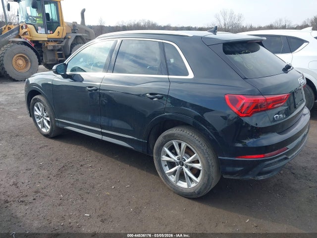 2025 AUDI Q3 WA1DECF39S1010636 Photo 2