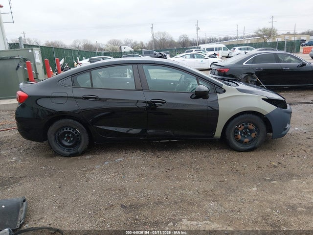 1G1BC5SM1H7199021 Chevrolet Cruze Ls Auto