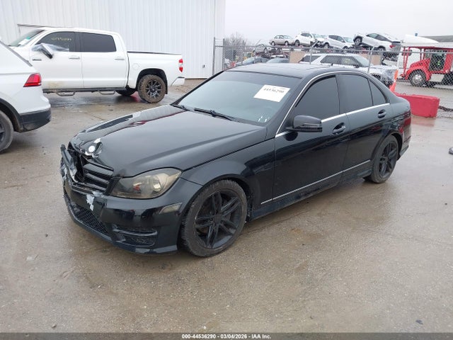 44536290 :رقم المزاد ، WDDGF8BB0CR211182 vin ، 2012 Mercedes-benz C 300 Luxury 4matic/sport 4matic مزاد بيع