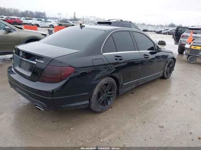 44536290 :رقم المزاد ، WDDGF8BB0CR211182 vin ، 2012 Mercedes-benz C 300 Luxury 4matic/sport 4matic مزاد بيع
