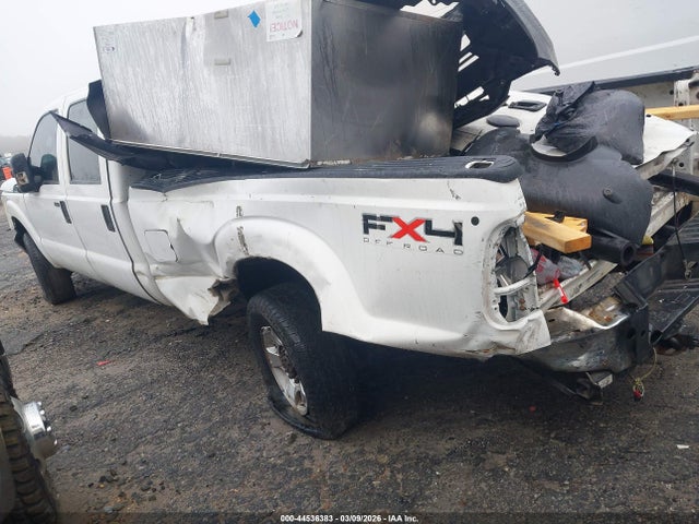 2011 FORD F-350 1FT8W3B62BEC58014 Photo 2