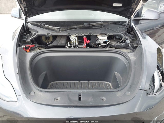 44536440 :رقم المزاد ، 7SAYGDEE6RA239450 vin ، 2024 Tesla Model Y Long Range Dual Motor All-wheel Drive مزاد بيع