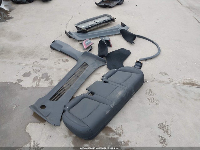 44536440 :رقم المزاد ، 7SAYGDEE6RA239450 vin ، 2024 Tesla Model Y Long Range Dual Motor All-wheel Drive مزاد بيع