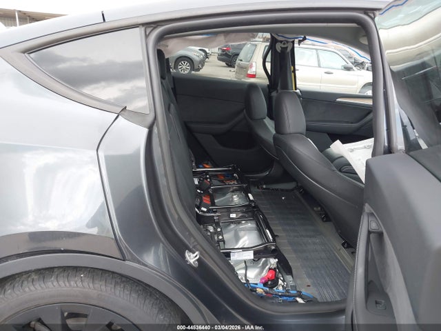 44536440 :رقم المزاد ، 7SAYGDEE6RA239450 vin ، 2024 Tesla Model Y Long Range Dual Motor All-wheel Drive مزاد بيع