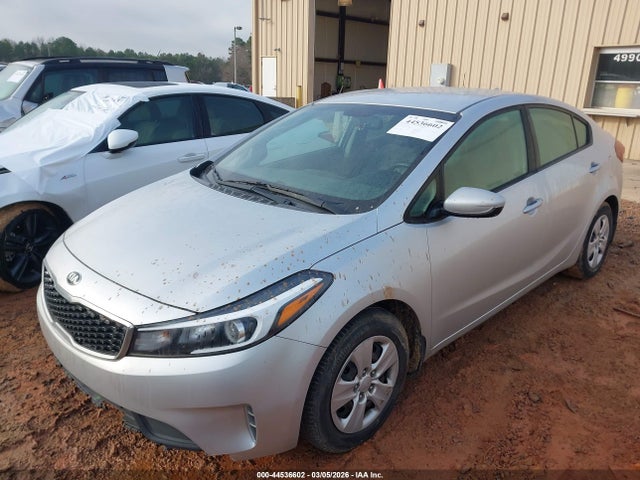 44536602 :رقم المزاد ، 3KPFK4A76HE105071 vin ، 2017 Kia Forte Lx مزاد بيع