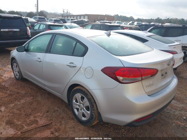 44536602 :رقم المزاد ، 3KPFK4A76HE105071 vin ، 2017 Kia Forte Lx مزاد بيع