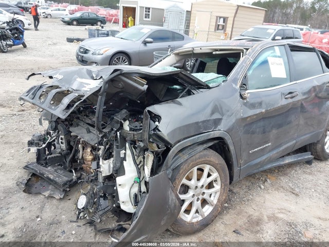44536608 :رقم المزاد ، 1C4PJMCS2GW154670 vin ، 2016 Jeep Cherokee Latitude مزاد بيع