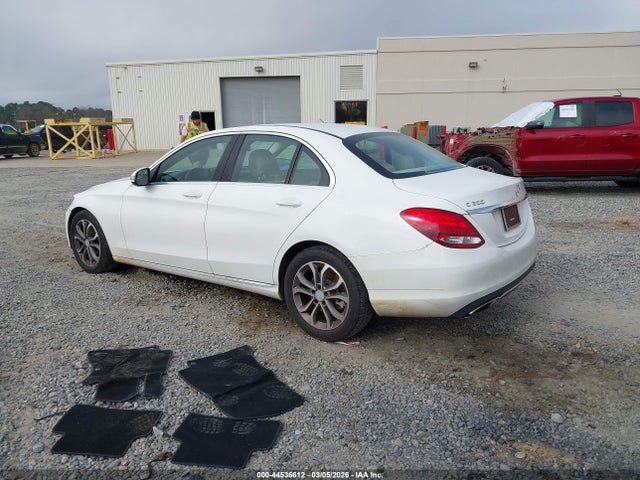2015 MERCEDES-BENZ C 300 55SWF4JB3FU096134 Photo 2