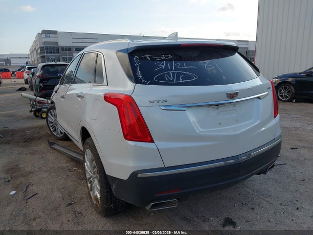 2017 CADILLAC XT5 1GYKNCRS9HZ243095 Photo 2
