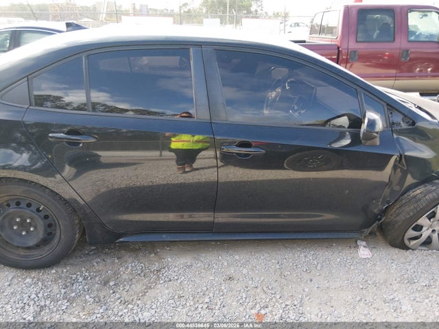 5YFEPMAE7MP164313 Toyota COROLLA LE