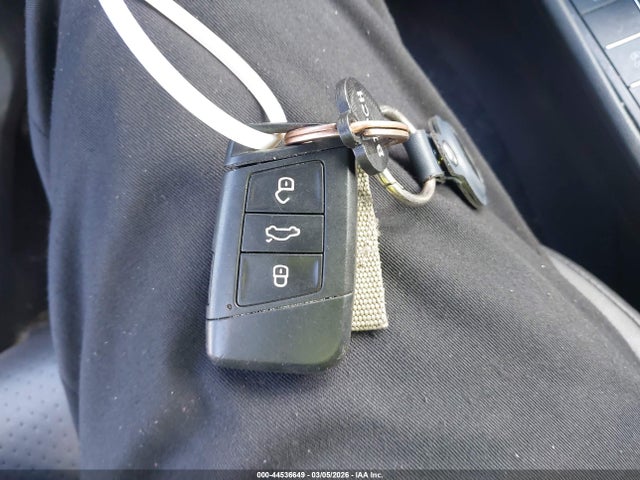 3VWE57BUXKM111135 Volkswagen Jetta 1.4t Sel