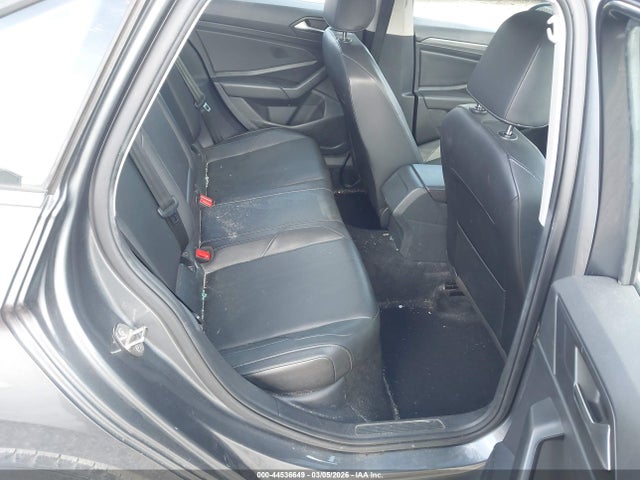 3VWE57BUXKM111135 Volkswagen Jetta 1.4t Sel