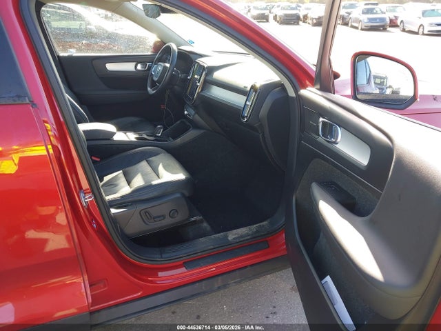2019 VOLVO XC40 YV4162XZ1K2014111 Photo 4