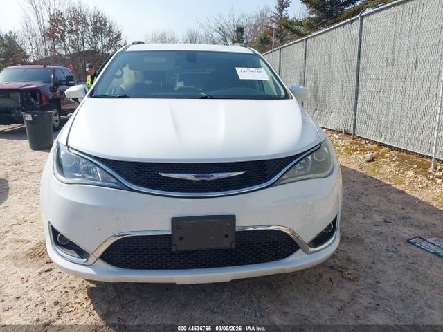 2017 Chrysler Pacifica Touring-l მანქანა იყიდება აუქციონზე, vin: 2C4RC1BG9HR532704, აუქციონის ნომერი: 44536765