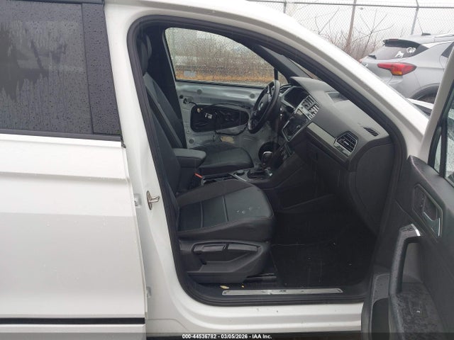 Auction sale of the 2019 Volkswagen Tiguan 2.0t Se/2.0t Sel/2.0t Sel R-line/2.0t Sel R-line Black, vin: 3VV2B7AX6KM174681, lot number: 44536782