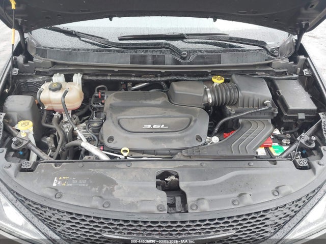 2019 Chrysler Pacifica Touring Plus მანქანა იყიდება აუქციონზე, vin: 2C4RC1FG6KR532001, აუქციონის ნომერი: 44536896
