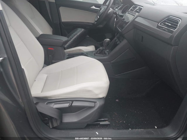 Продажа на аукционе авто 2021 Volkswagen Tiguan 2.0t Se/2.0t Se R-line Black/2.0t Sel, vin: 3VV3B7AX7MM026501, номер лота: 44536957