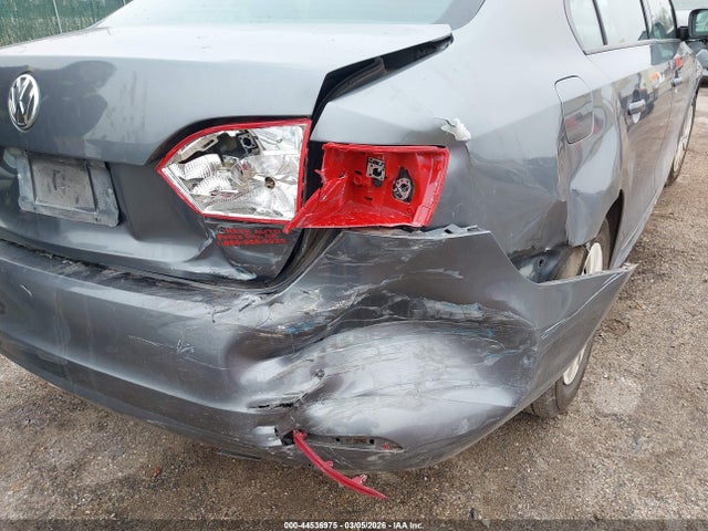 2014 Volkswagen Jetta 2.0l S მანქანა იყიდება აუქციონზე, vin: 3VW2K7AJ0EM361507, აუქციონის ნომერი: 44536975