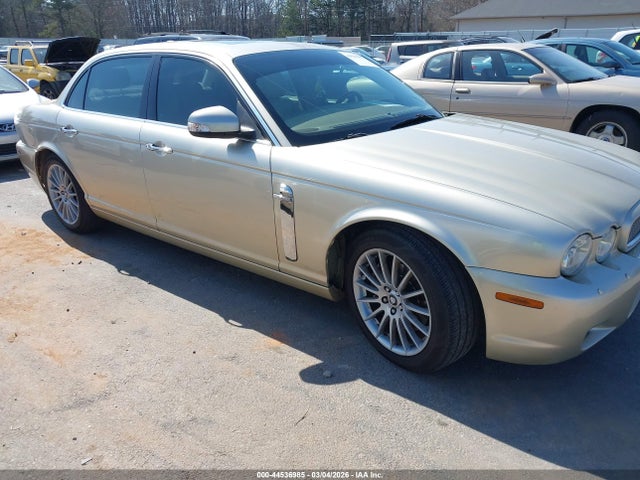 2008 JAGUAR XJ SAJWA79B38SH20739