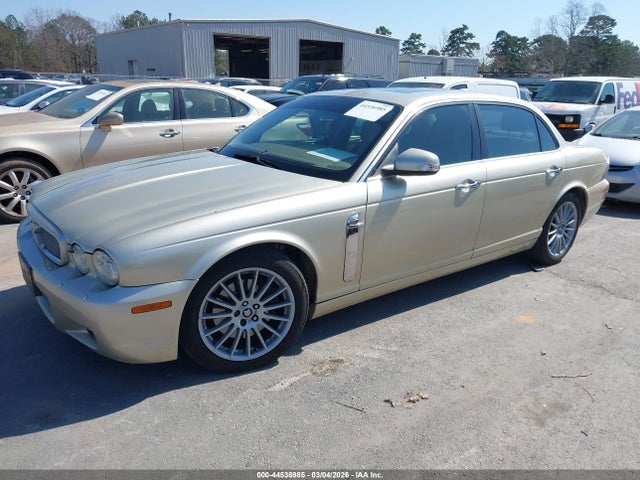2008 JAGUAR XJ SAJWA79B38SH20739 Photo 1
