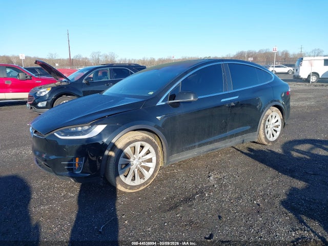 Продаж на аукціоні авто 2018 Tesla Model X 100d/75d/p100d, vin: 5YJXCAE24JF117766, номер лоту: 44536994