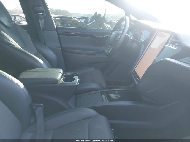 Продаж на аукціоні авто 2018 Tesla Model X 100d/75d/p100d, vin: 5YJXCAE24JF117766, номер лоту: 44536994