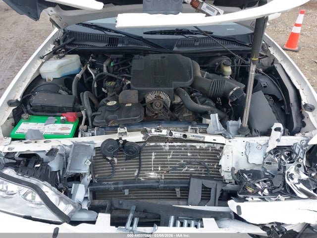 2004 LINCOLN TOWN CAR 1LNHM81W54Y674057 Photo 9