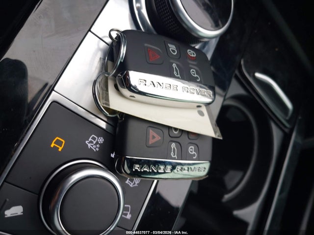 2017 LAND ROVER DISCOVERY SALRHBBV5HA045924 Photo 10