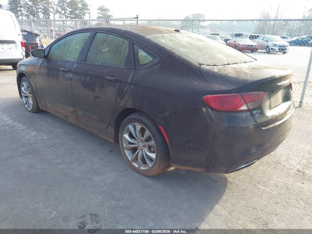 44537106 :رقم المزاد ، 1C3CCCBB8FN613083 vin ، 2015 Chrysler 200 S مزاد بيع
