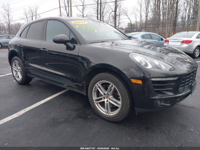 2017 PORSCHE MACAN WP1AA2A58HLB07006 Photo 0