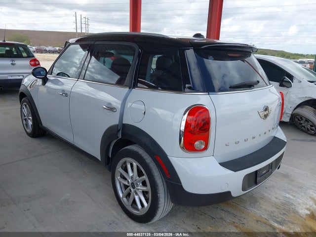2015 MINI COUNTRYMAN WMWZB3C55FWR42977 Photo 2