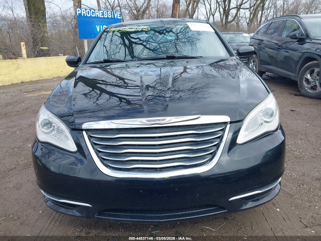 Продажа на аукционе авто 2013 Chrysler 200 Lx, vin: 1C3CCBABXDN660253, номер лота: 44537146