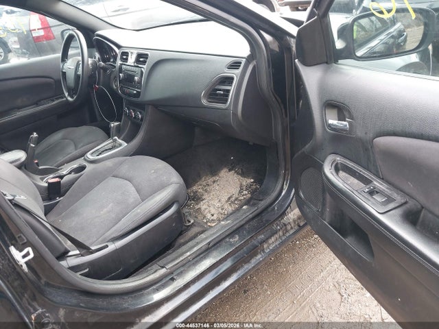 2013 CHRYSLER 200 1C3CCBABXDN660253 Photo 4