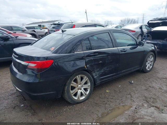 2013 CHRYSLER 200 1C3CCBABXDN660253 Photo 5